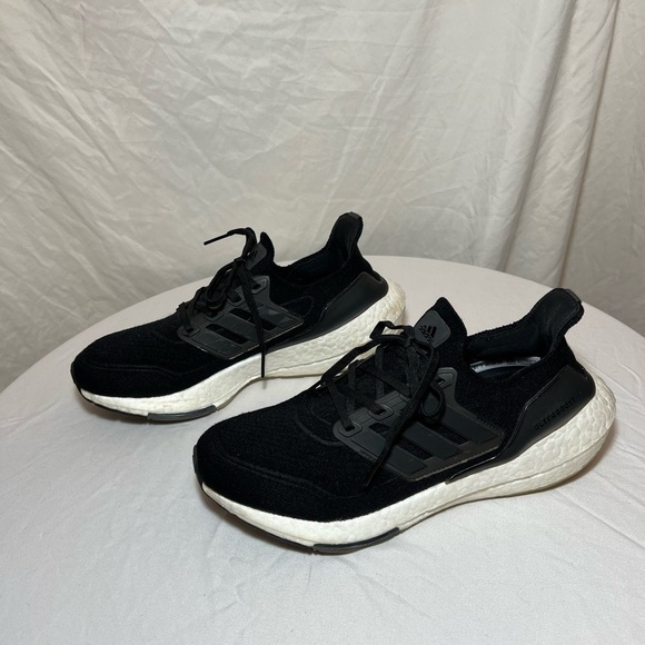 Adidas UltraBoost 21 Sneaker Running Shoe Black Cloud White FY0402 Women’s 8.5 - Picture 3 of 7